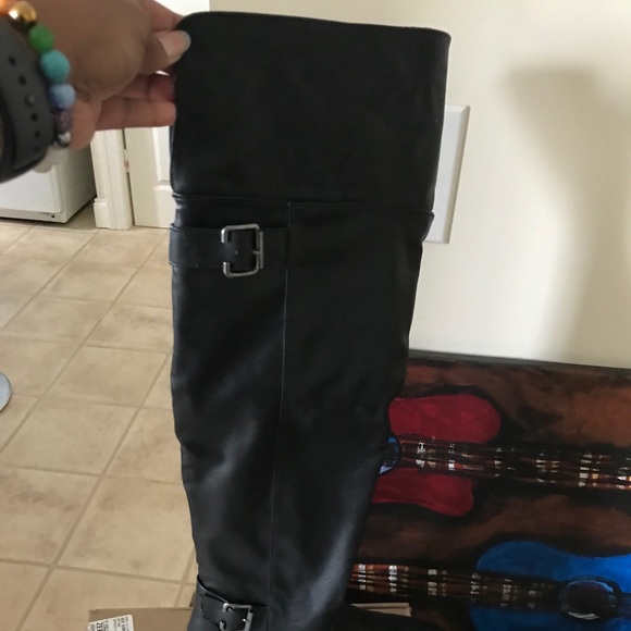 Knee boots - Picture 6 of 6